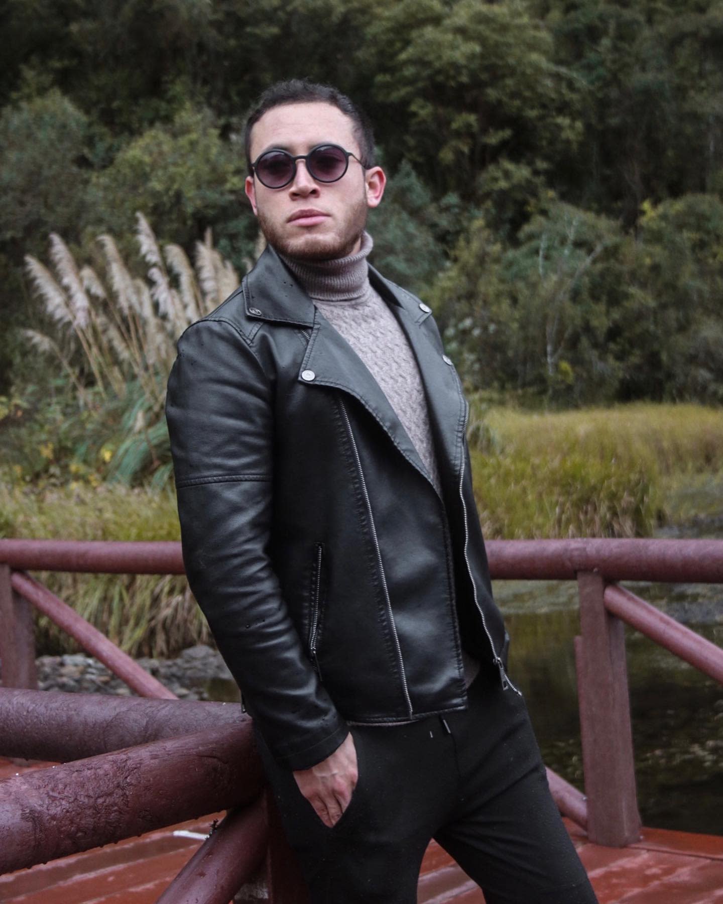 Jacket and Turtleneck How To Wear A Turtleneck -guillevm31